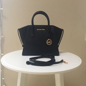 Micheal Kors Satchel   Never Used